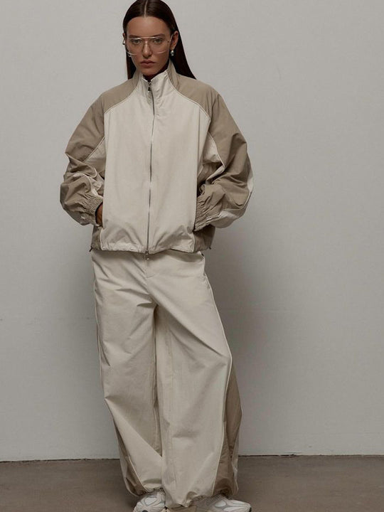Damen Sportjacke mit hoch stehendem Kragen und kontrastierenden Ärmeln R&B