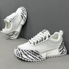 Damen Sportliche Sneakers mit markantem Schriftzug EB