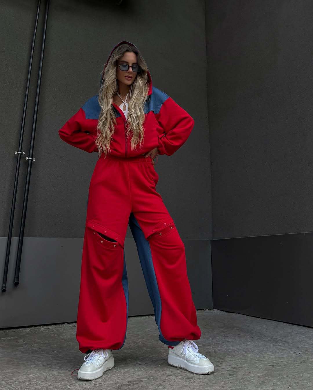 Damen Urbaner Sportanzug mit lässiger Jacke und weiten Hosen R&B