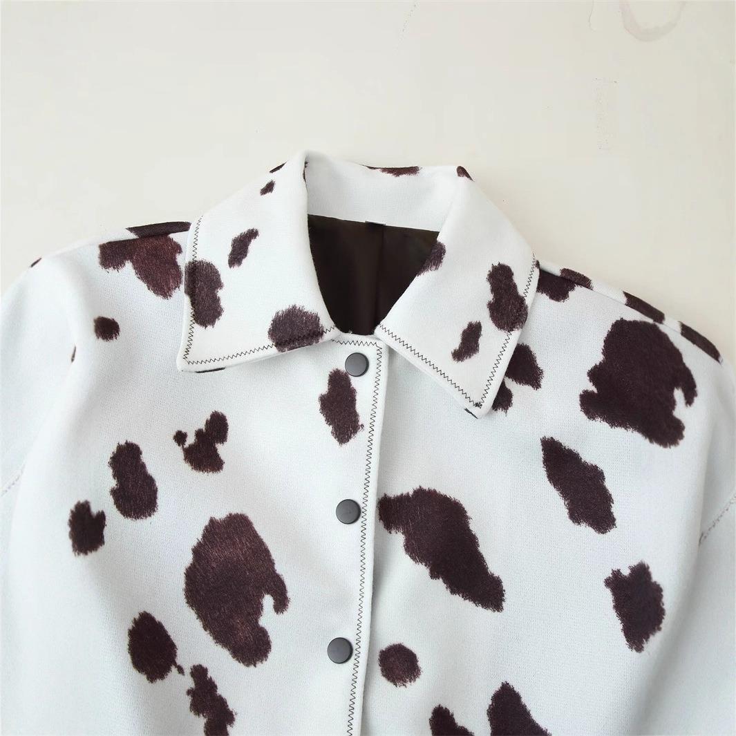 Damen jacke im modischen Kuhflecken-Design mit eleganter Knopfleiste R&B