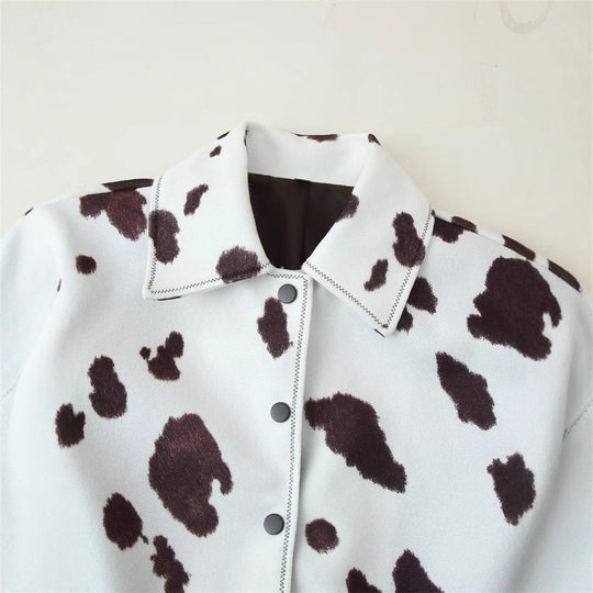 Damen jacke im modischen Kuhflecken-Design mit eleganter Knopfleiste R&B