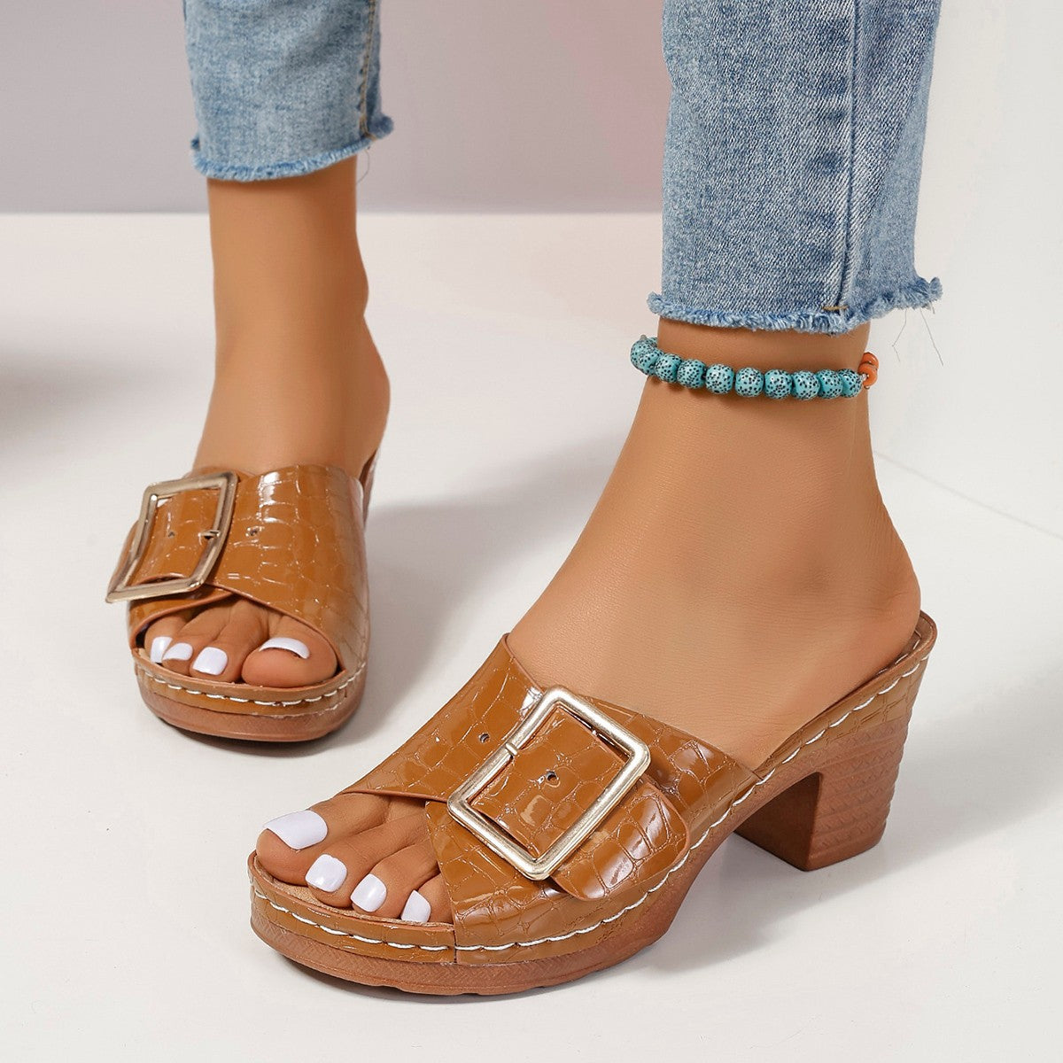 Damen Modische Mules mit elegantem Metallverschluss und texturiertem Obermaterial R&B