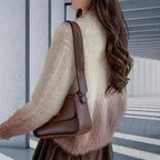 Damen modischer Strickcardigan mit elegantem Kunstfell und Knopfleiste R&B