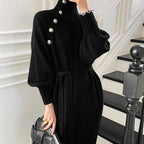 Damen Strickkleid mit Rollkragen und eleganten Knopfdetails