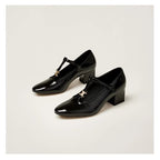 Damen elegante Pumps mit modischem T-Riemen und glänzender Oberfläche R&B