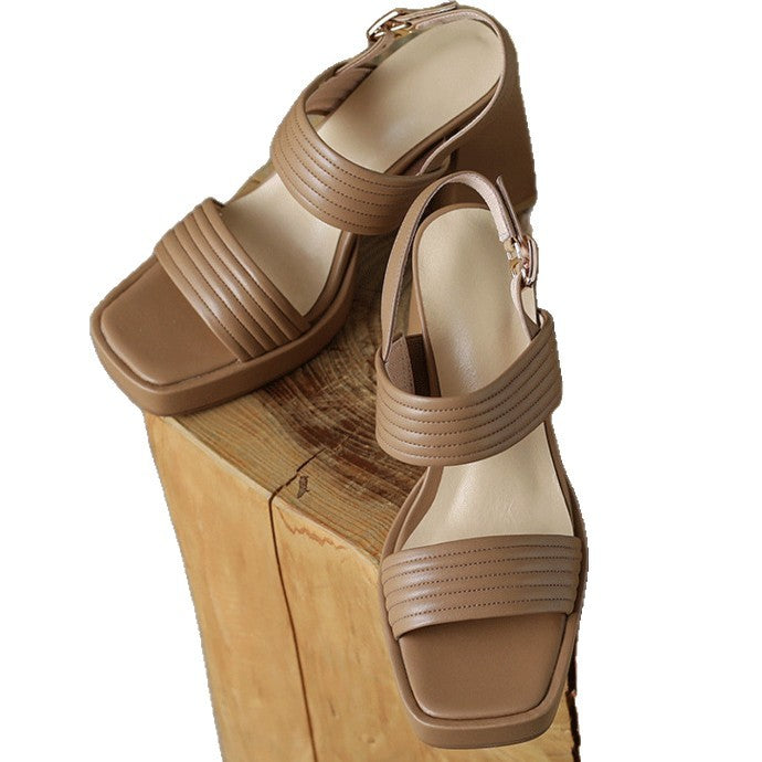 Damen Blockabsatzsandalen mit breiten Riemen und verstellbarem Schließen R&B