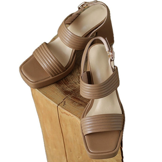 Damen Blockabsatzsandalen mit breiten Riemen und verstellbarem Schließen R&B