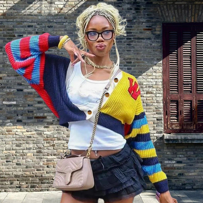 Damen Gemusterter Strickjacke mit Knopfdetails und weiten Ärmeln R&B