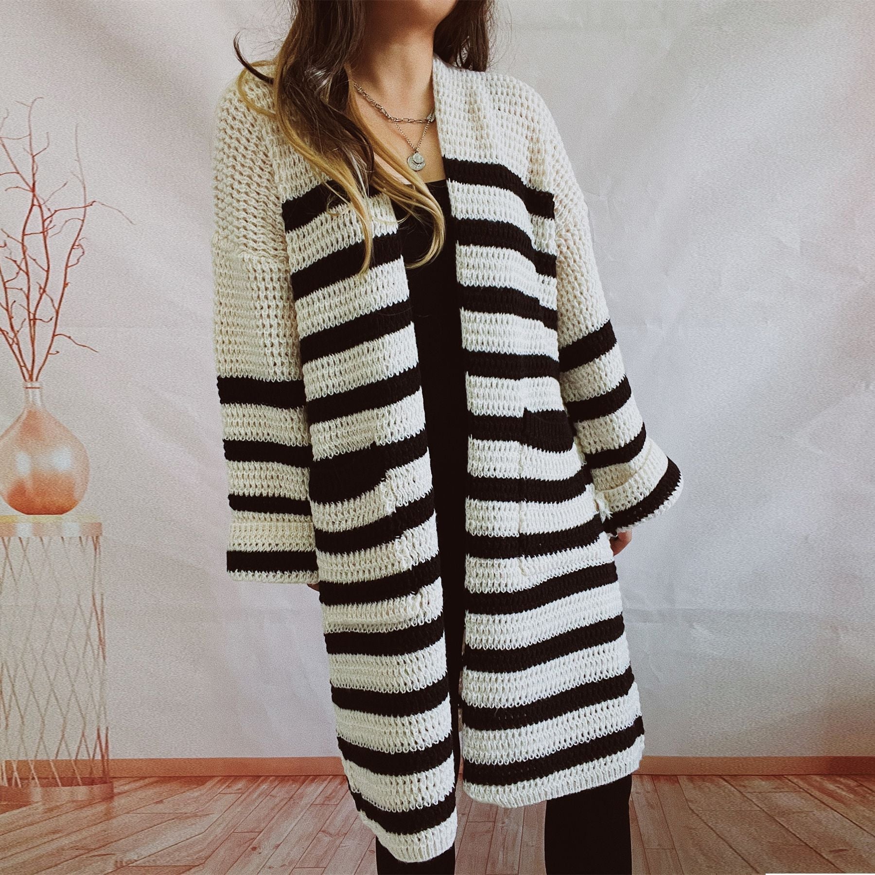 Damen lässige Strickjacke mit modernem Streifenmuster und offener Front R&B