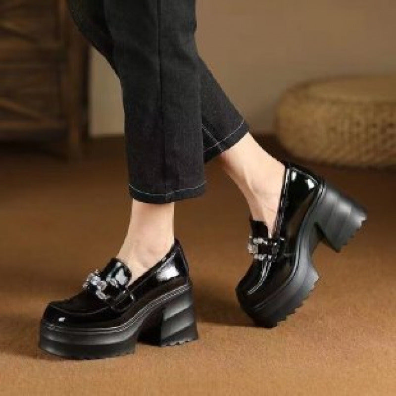 Damen Modische Plateau-Schuhe mit elegantem Kettenakzent R&B