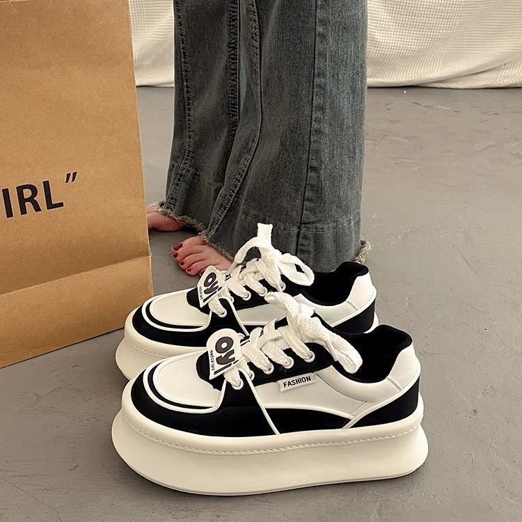 Damen Sportliche Sneakers mit dickem Plateau und modischen Akzenten R&B