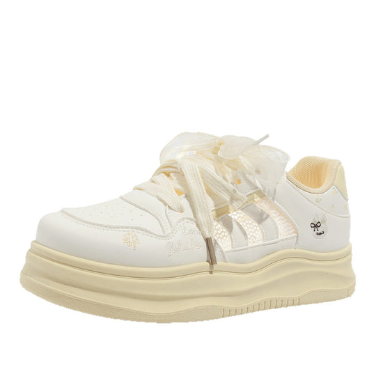 Damen Sportliche Sneaker mit dekorativen Details und atmungsaktiven Netz-Einsätzen R&B