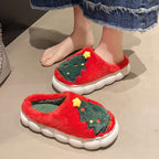 Damen Hausschuhe mit festlichem Weihnachtsbaum-Design und kuscheligem Futter EB