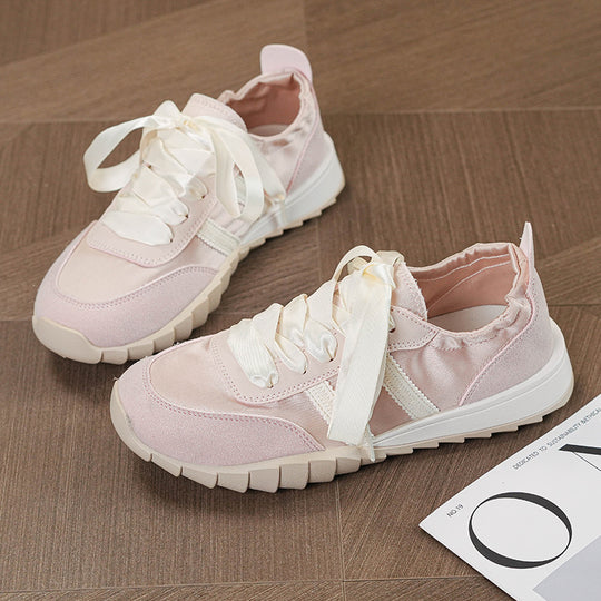 Damen modische Sneakers mit innovativen Satin-Details R&B