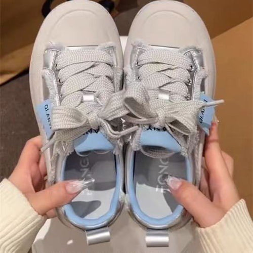 Damen Sportliche Sneaker mit atmungsaktiver Mesh-Oberfläche und innovativen Schnürdetails R&B