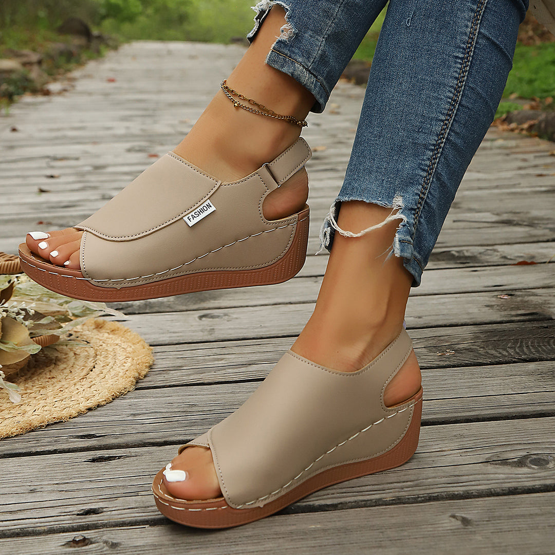 Damen modische Clogs mit hochwertiger Sohle und komfortablem Fußbett R&B