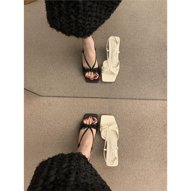 Damen Slingback-Pumps mit Punkte-Design und feinen Riemchen R&B