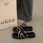 Damen modische Riemchen-Sandalen mit eleganten Akzenten