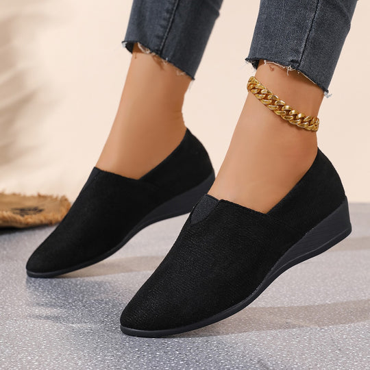 Damen geschlossene Slipper mit elegantem Keilabsatz R&B