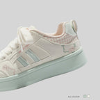 Damen Sneaker mit gepolstertem Innensohle und modernen Akzenten