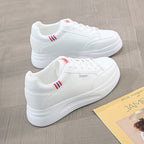 Damen Sneakers mit sportlichem Design und atmungsaktiver Oberflächenstruktur R&B