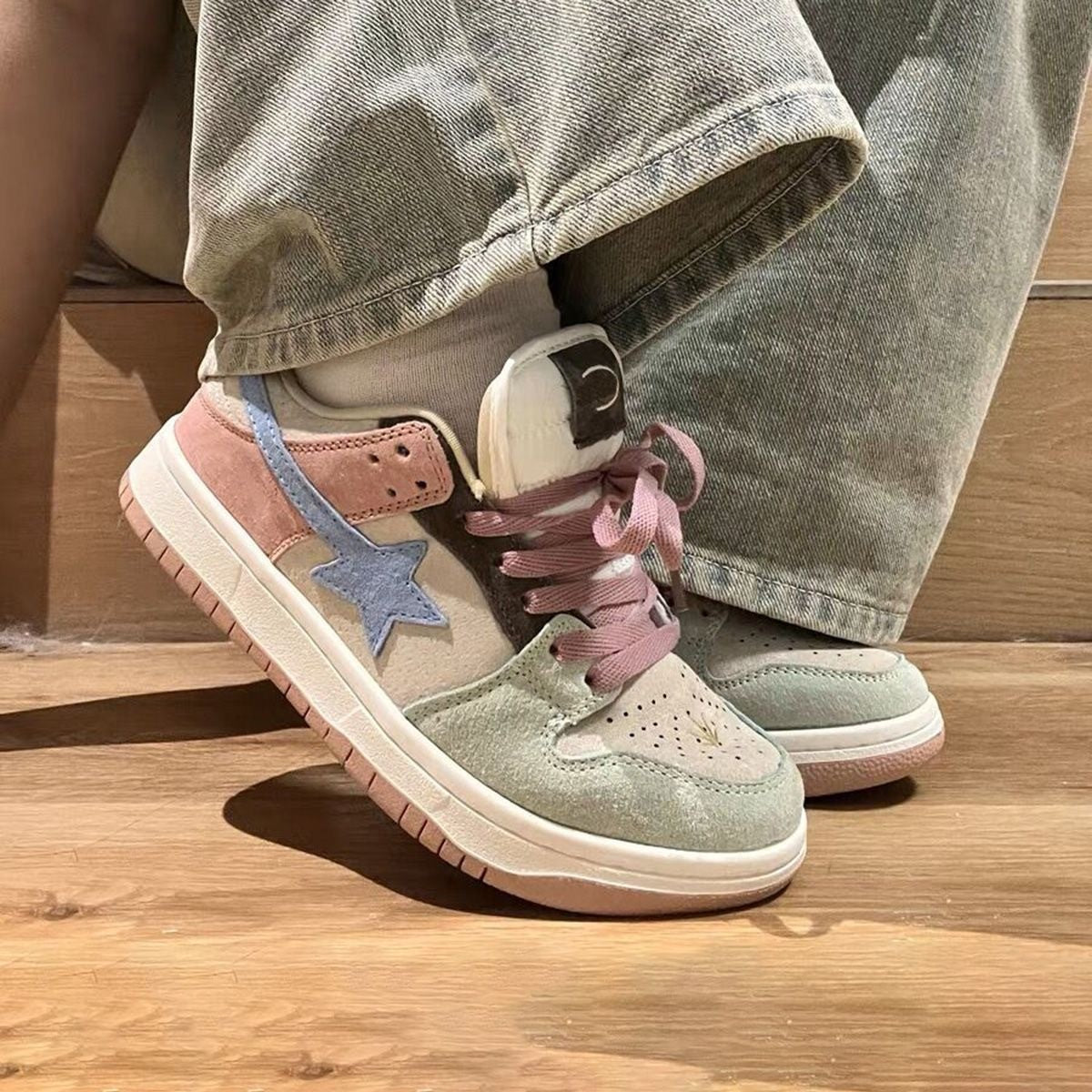 Damen Fashion-Sneaker mit modischem Retro-Design und trendigen Applikationen R&B