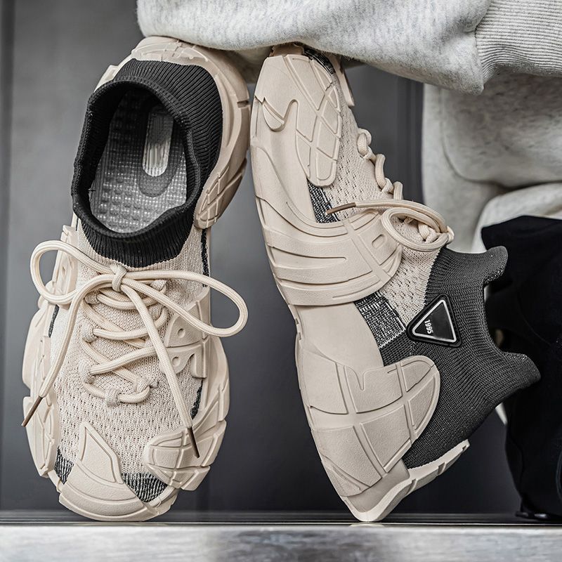 Damen Sportliche Sneakers mit elastischem Strickoberteil und innovativer Sohlenkonstruktion R&B