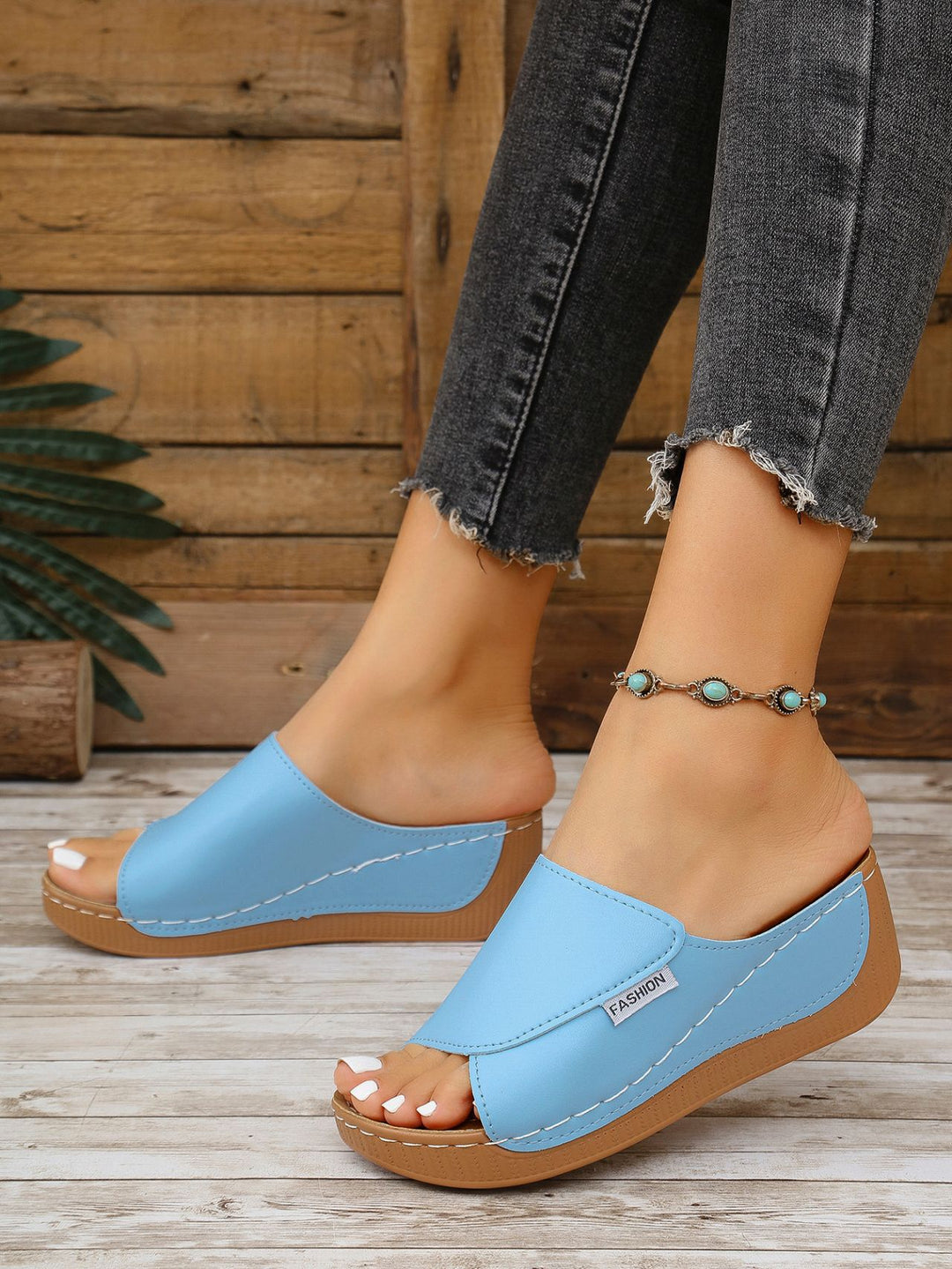 Damen Wedge-Pantoletten mit modischem Riemendesign und komfortablem Fußbett R&B 1779863329