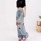 Damen Weite Destroyed Jeans mit bunter Akzentuierung und modischen Rissen R&B