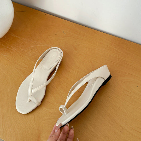 Damen Minimalistische Flip-Flops mit Komfortsohle und elegantem Detail R&B