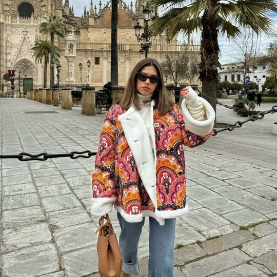 Damen gesteppte Überwurfjacke mit buntem Muster und flauschigem Innenfutter R&B