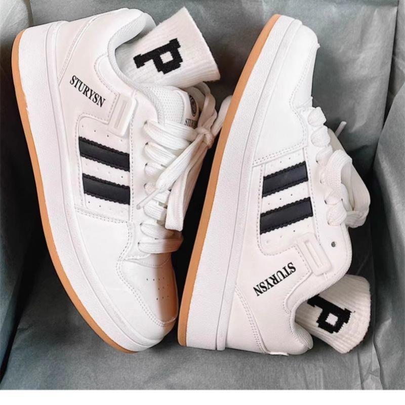 Damen Sportliche Sneakers mit atmungsaktiver Oberflächenstruktur und stabiler Gummisohle