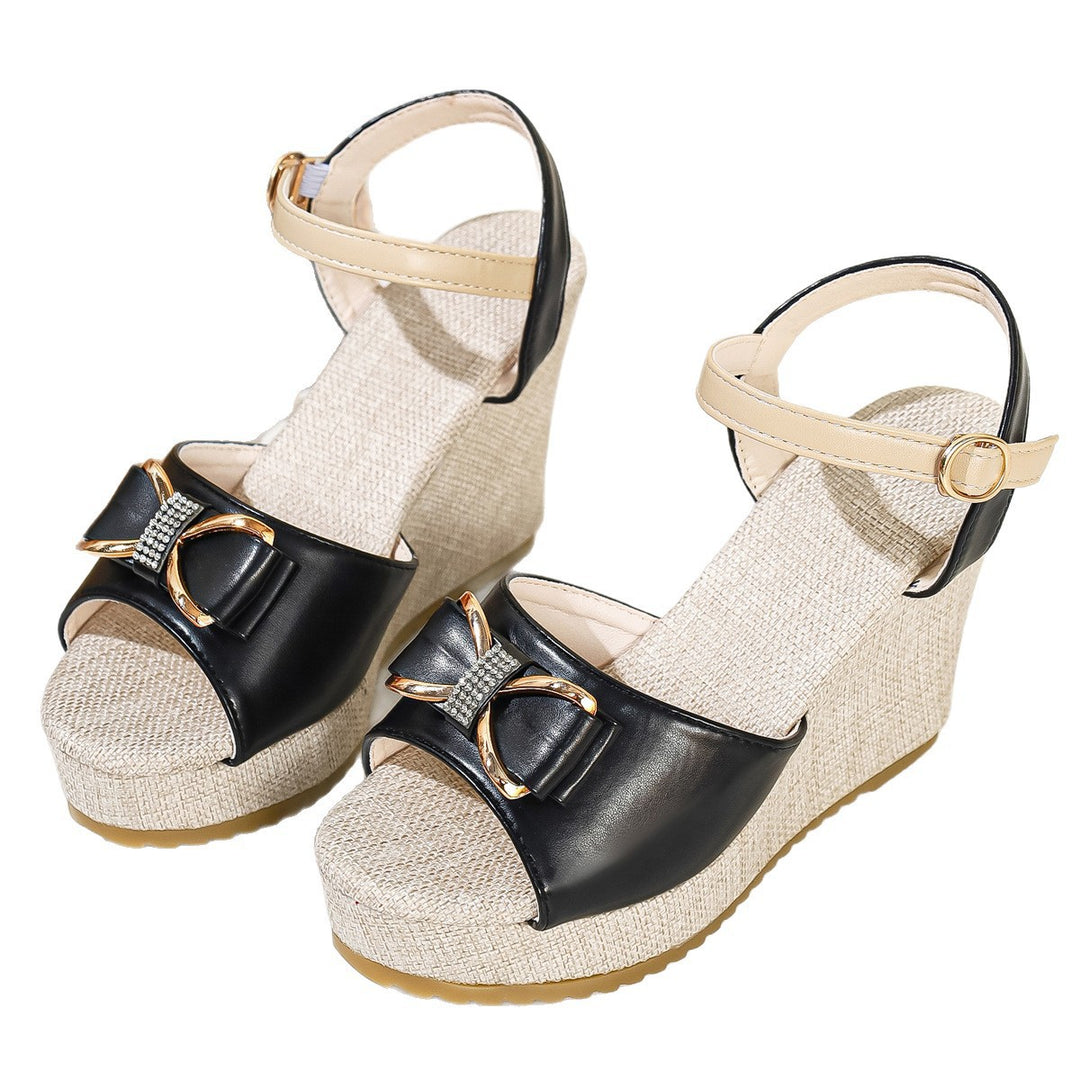 Damen Wedge-Sandalen mit Schmuckdetail und verstellbarem Riemen R&B