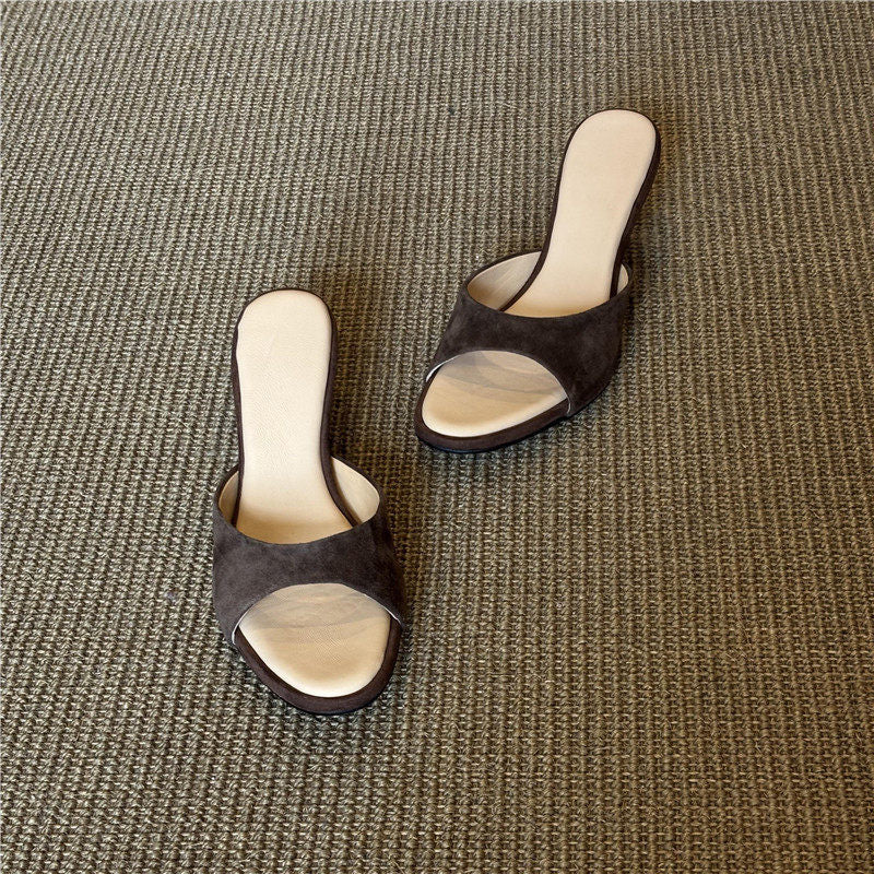 Damen elegante Keil-Mules mit geschwungener Sohle