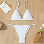 Damen Triangel-Bikini mit zarten Trägern und minimalistischem Design