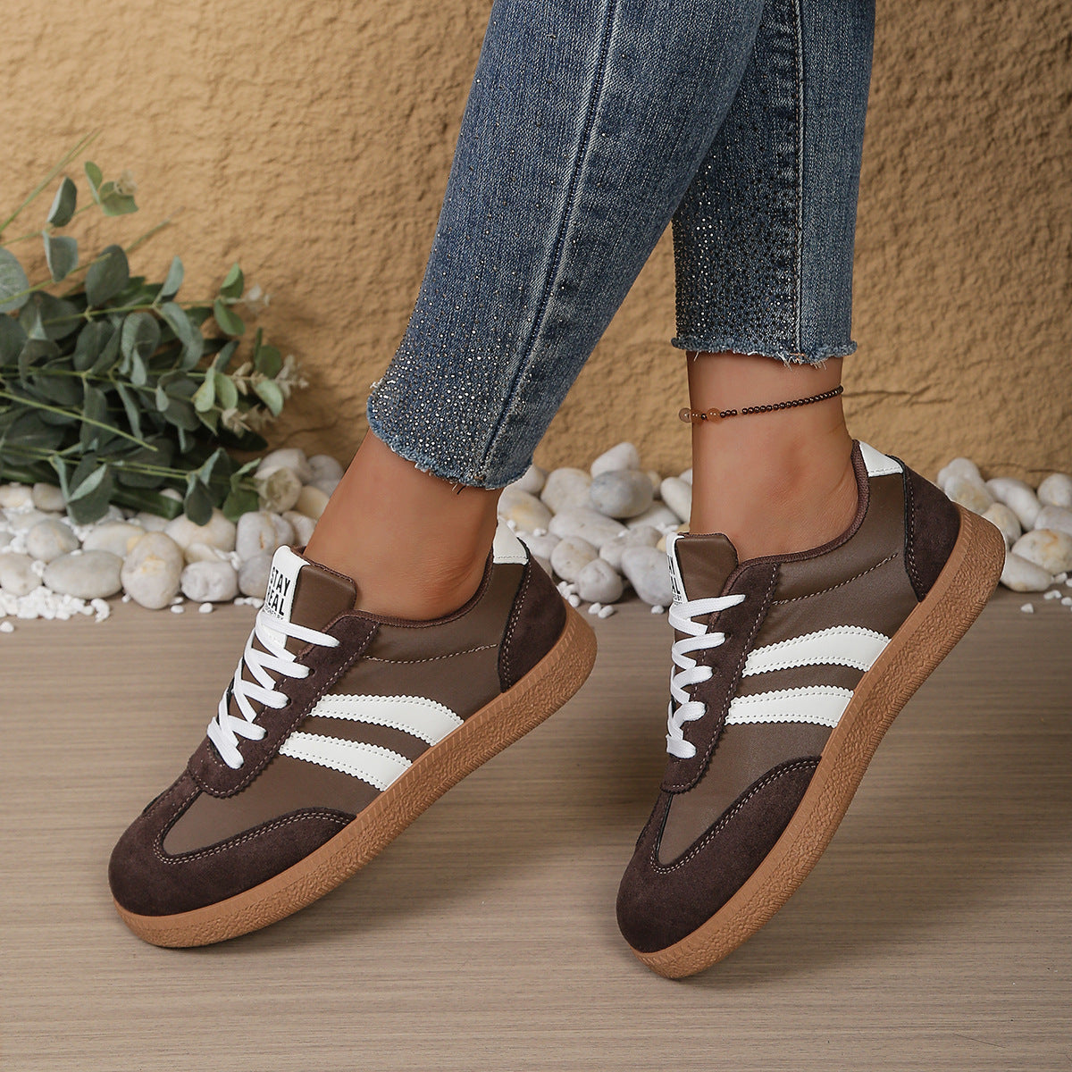 Damen Sneakers im sportlich-eleganten Design mit rutschfester Laufsohle R&B