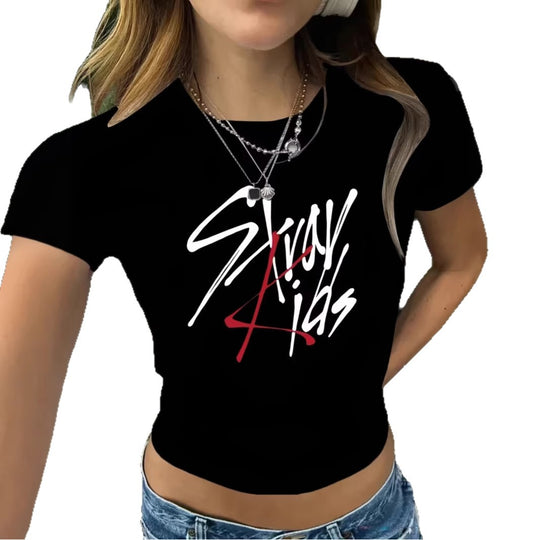 Damen Crop-T-Shirt mit kreativem Schriftzug und figurbetontem Schnitt R&B