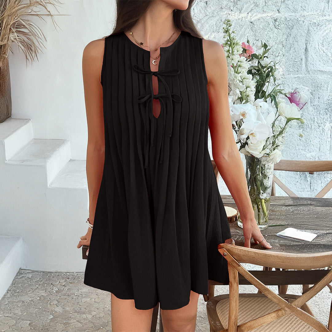 Damen Ärmelloses Sommerkleid mit Plisseefalten und dekorativem Schlüssel-Ausschnitt R&B