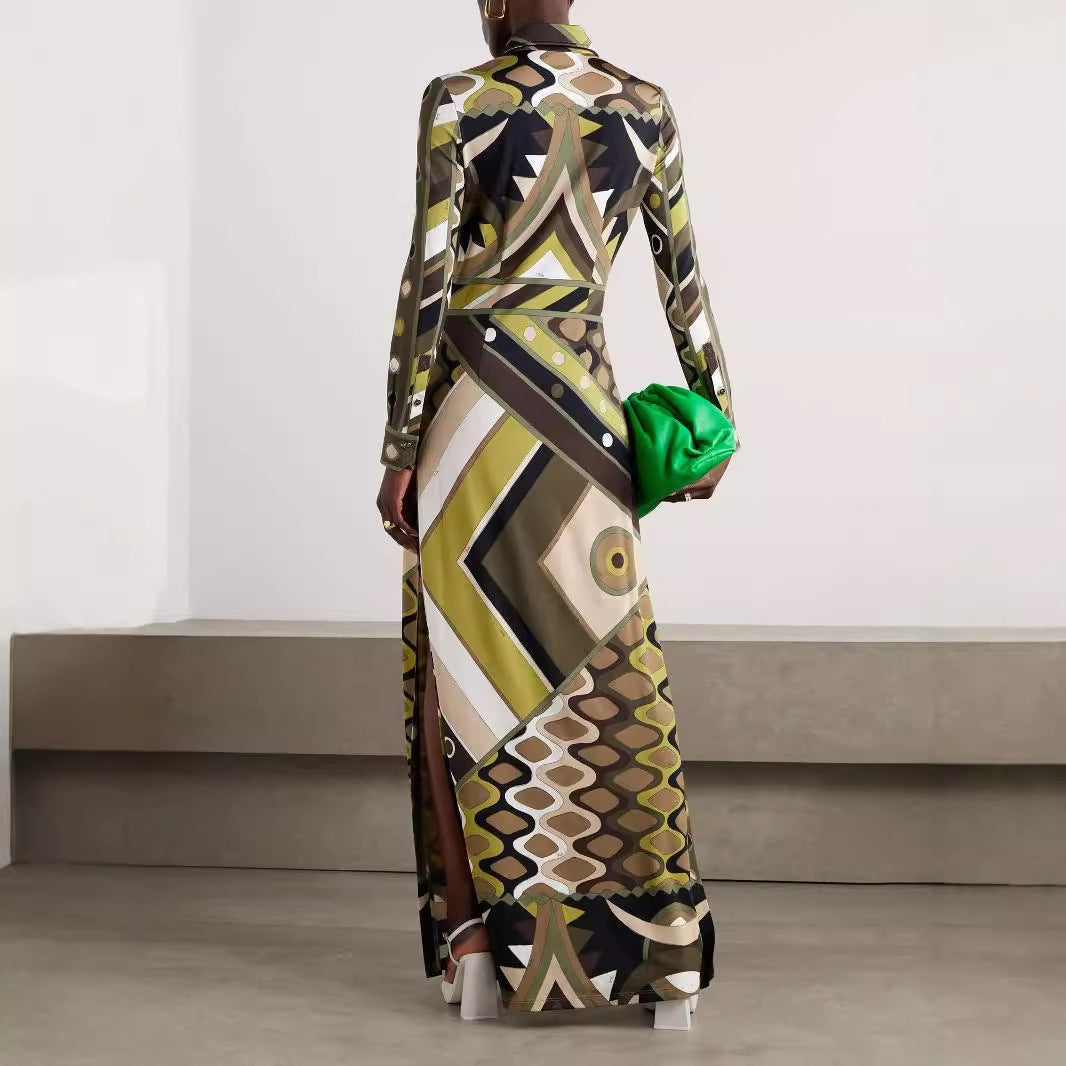 Damen Maxikleid mit geometrischem Muster und Knopfdetails R&B