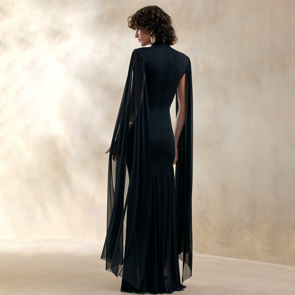 Damen Elegantes Maxikleid mit fließendem Stoff und ausgefallenen Ärmeln R&B