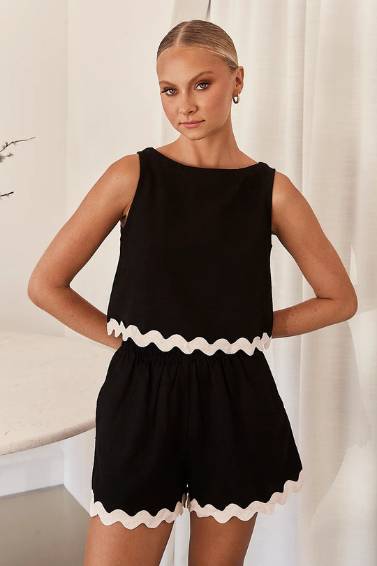 Damen Zweiteiler Set mit schickem Top und luftigen Shorts R&B