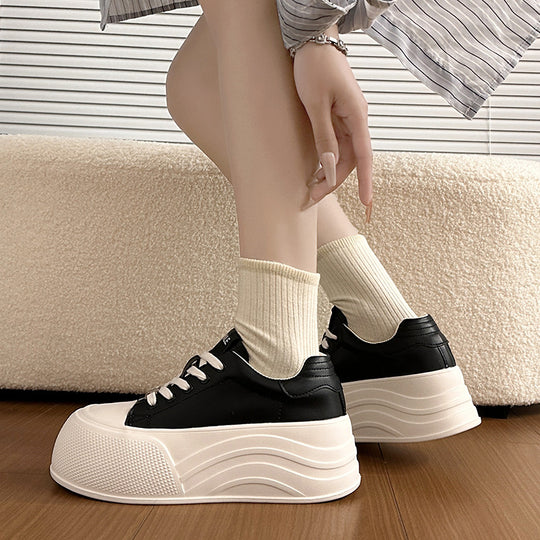 Damen Sneakers mit hoher Plateausohle und innovativem Design R&B