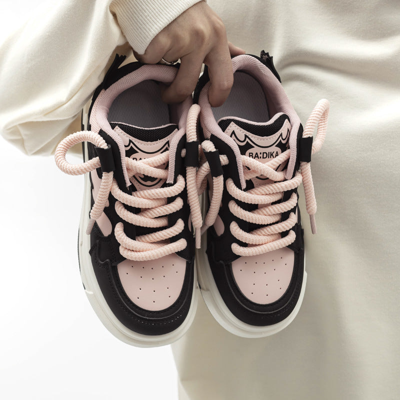 Damen Sportliche Chunky Sneakers mit dynamischem Design und elastischen Schnürsenkeln