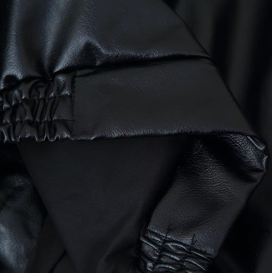 Damen Kunstlederjacke mit modischem Stehkragen und praktischen Taschen R&B