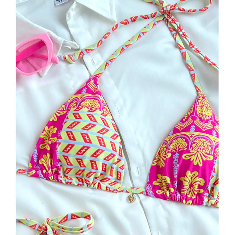 Damen Triangel-Bikini mit verspieltem Blumendesign und unterschiedlichen Bindungsträgern