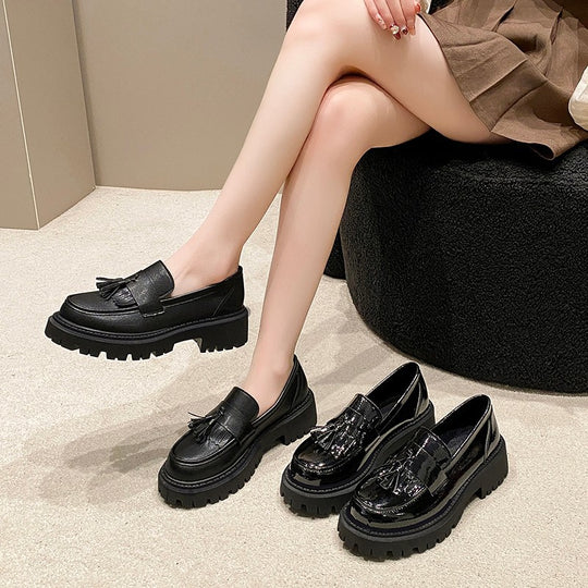 Damen Loafer mit eleganter Quastenverzierung und robustem Plateau R&B