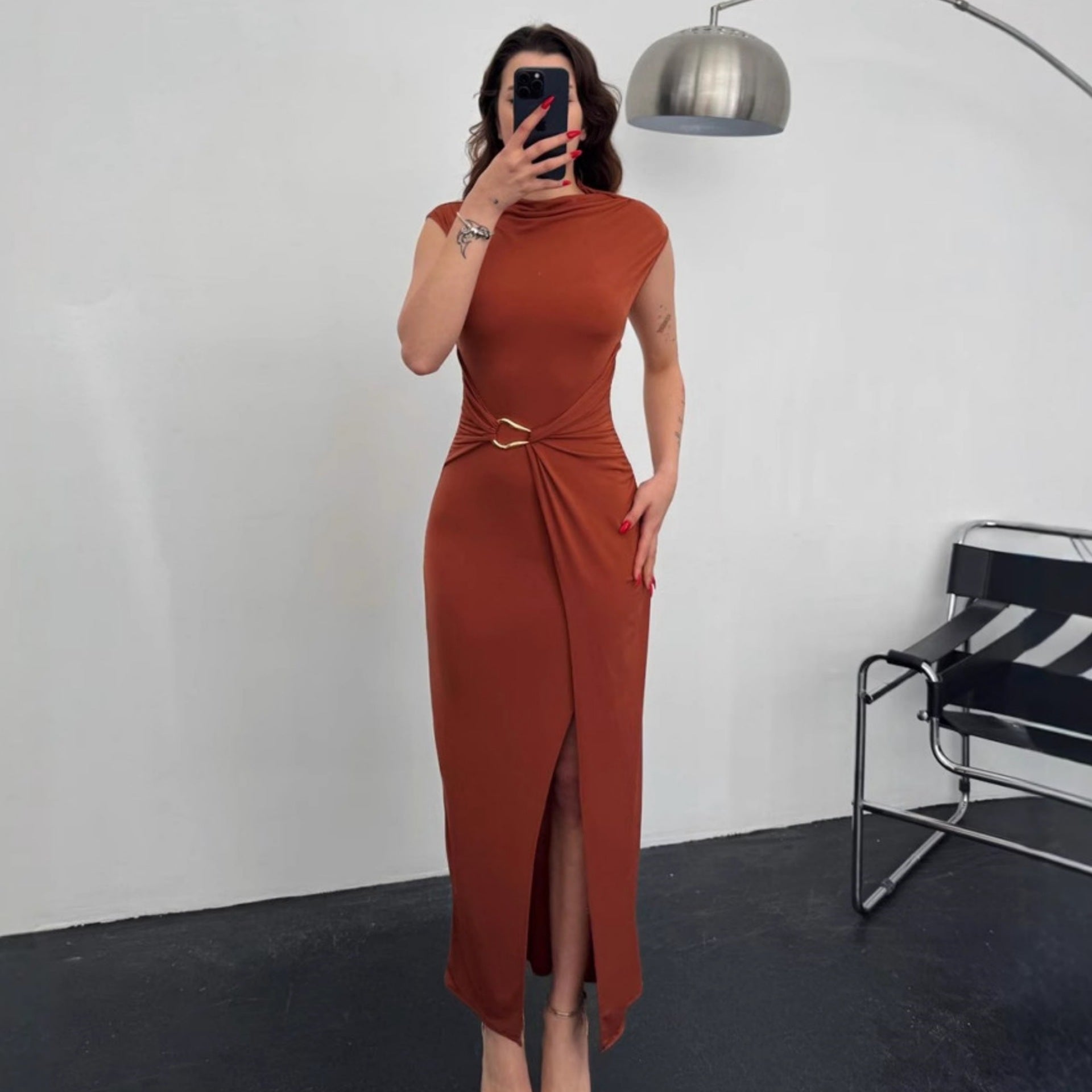 Damen Elegantes Wickelkleid mit seitlichem Schlitz und Gürtel R&B