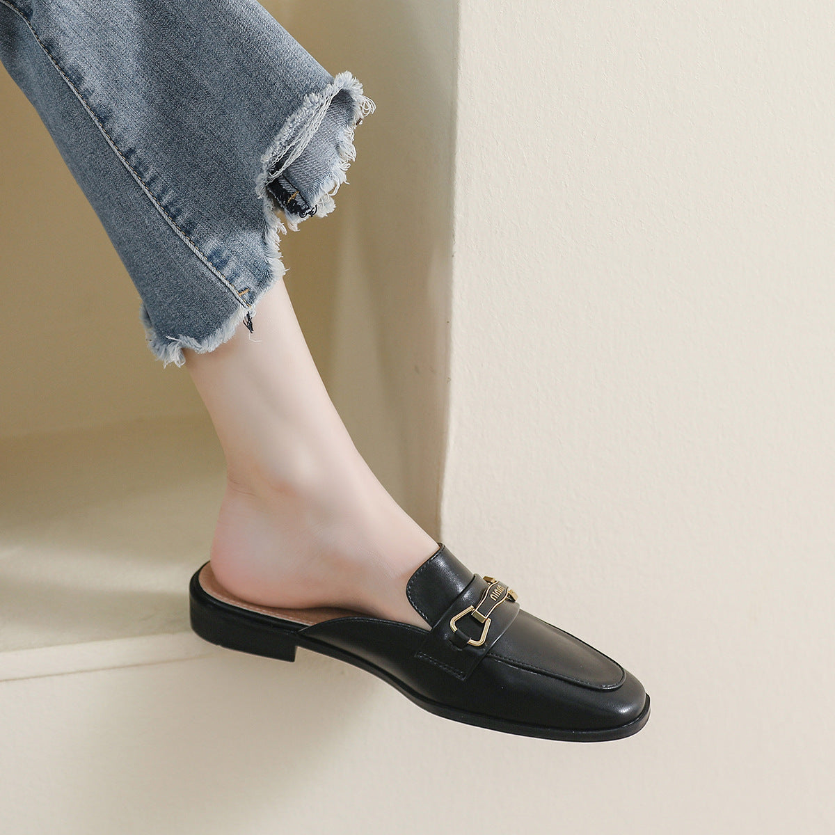 Damen Mokassin-Mules mit elegantem Schnallenakzent und hochwertigem Leder