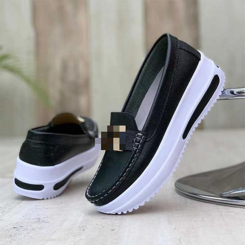 Damen bequeme Slip-On Mokassins mit strukturierten Details und rutschfester Sohle R&B