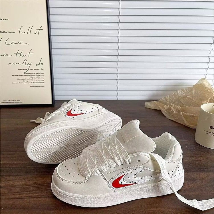 Damen Sportliche Sneakers mit einzigartigen Designelementen